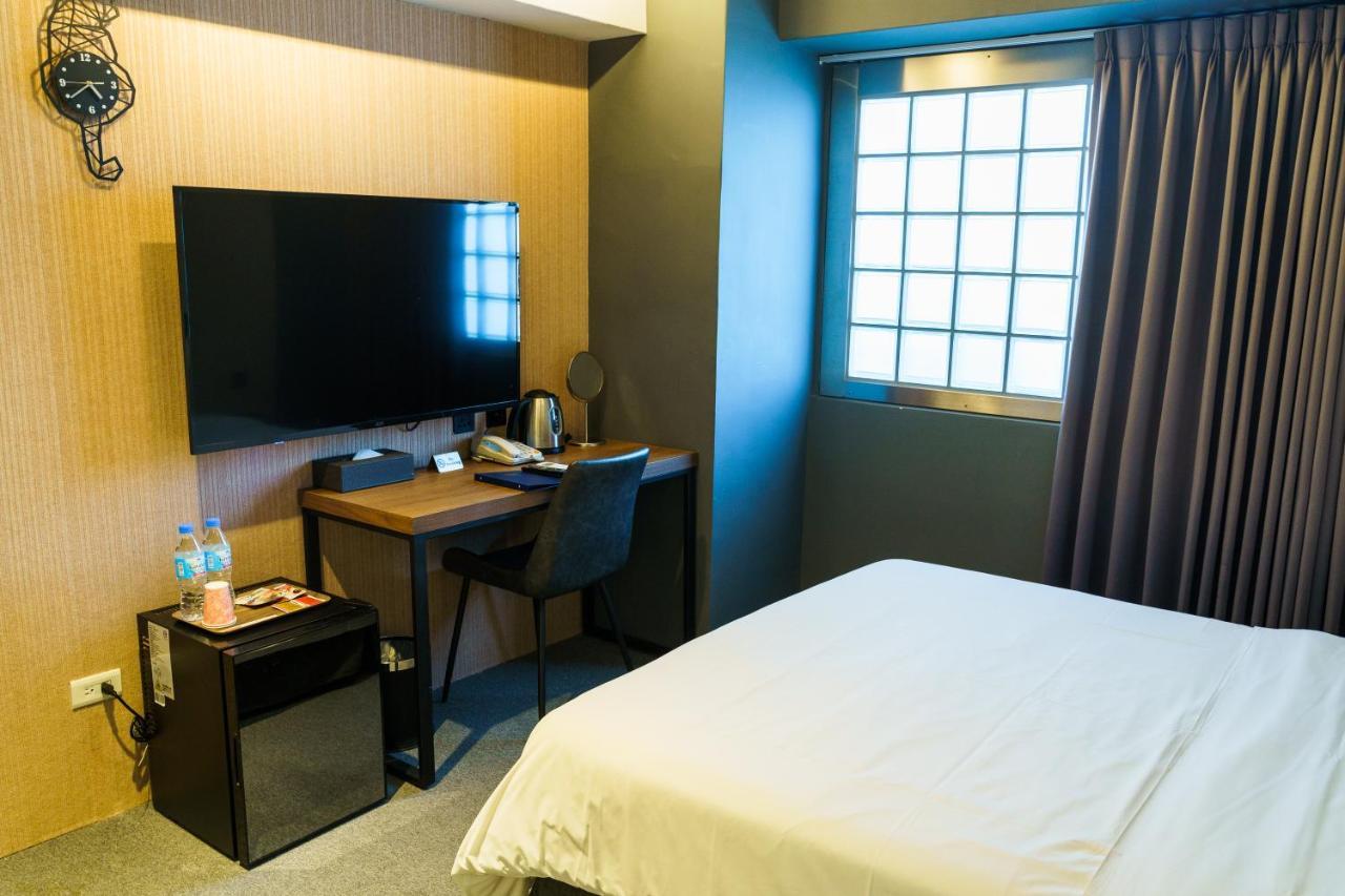 Doudian Ddinn Hotel Тайджун Екстериор снимка